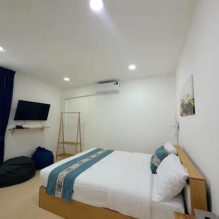 Sukhumvit 48 Separated Room Quiet And Comfortable With Fast Internet And Smart Tv
