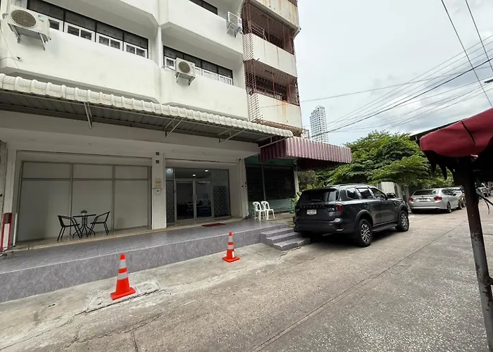 Sukhumvit 48 Separated Quiet And Comfortable With Fast Internet And Smart Tv 3*