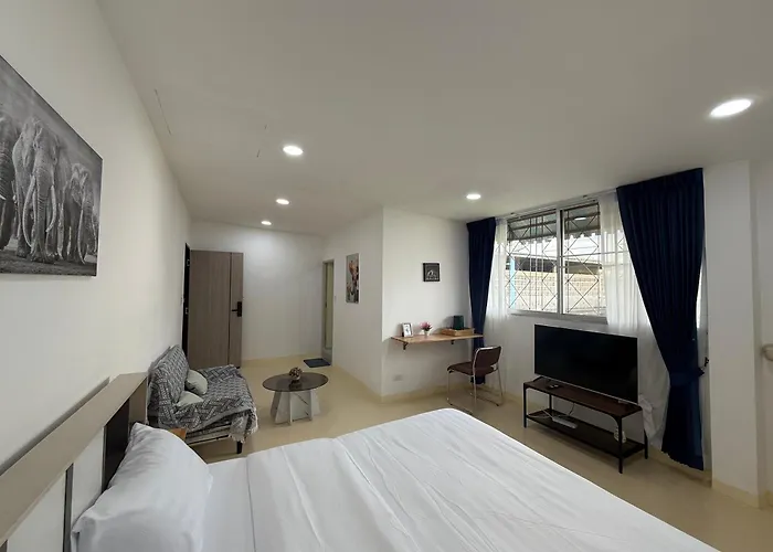 Sukhumvit 48 Separated Quiet And Comfortable With Fast Internet And Smart Tv Bangkok