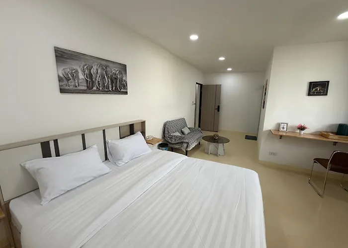 Guest house Sukhumvit 48 Separated Quiet And Comfortable With Fast Internet And Smart Tv 3*