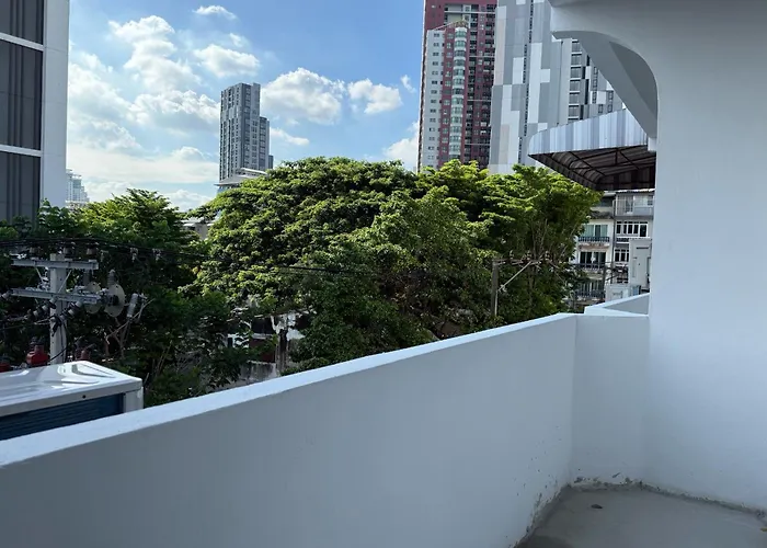 Sukhumvit 48 Separated Quiet And Comfortable With Fast Internet And Smart Tv Bangkok