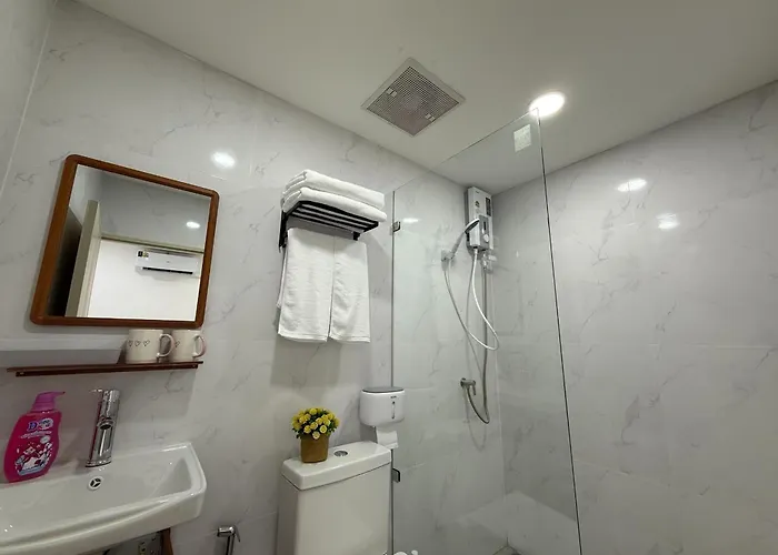 Guest house Sukhumvit 48 Separated Quiet And Comfortable With Fast Internet And Smart Tv 3*