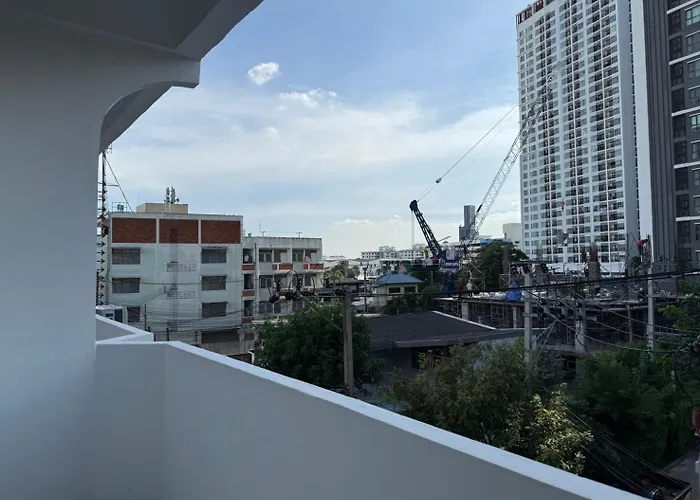 Sukhumvit 48 Separated Quiet And Comfortable With Fast Internet And Smart Tv Guest house Bangkok